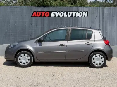 Renault Clio 2011 - 6450 EUR, 160000 km - AUTO.MOTO.pt - 160000km - foto 2 de 13