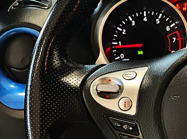 Nissan Juke 2017 - 12990 EUR, 175000 km - AUTO.MOTO.pt - 175000km - foto 24 de 37