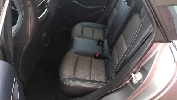 Mercedes-Benz CLA 180 2016 - 16950 EUR, 176000 km - AUTO.MOTO.pt - 176000km - foto 14 de 32