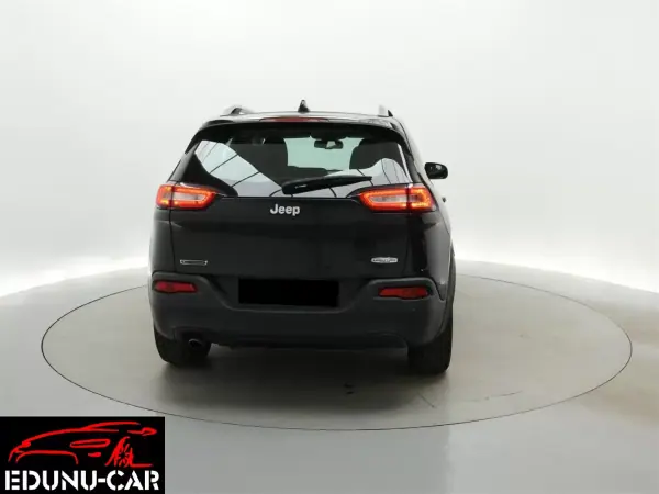 Jeep Cherokee 2013 - 13750 EUR, 180000 km - AUTO.MOTO.pt - 180000km - foto 6 de 8