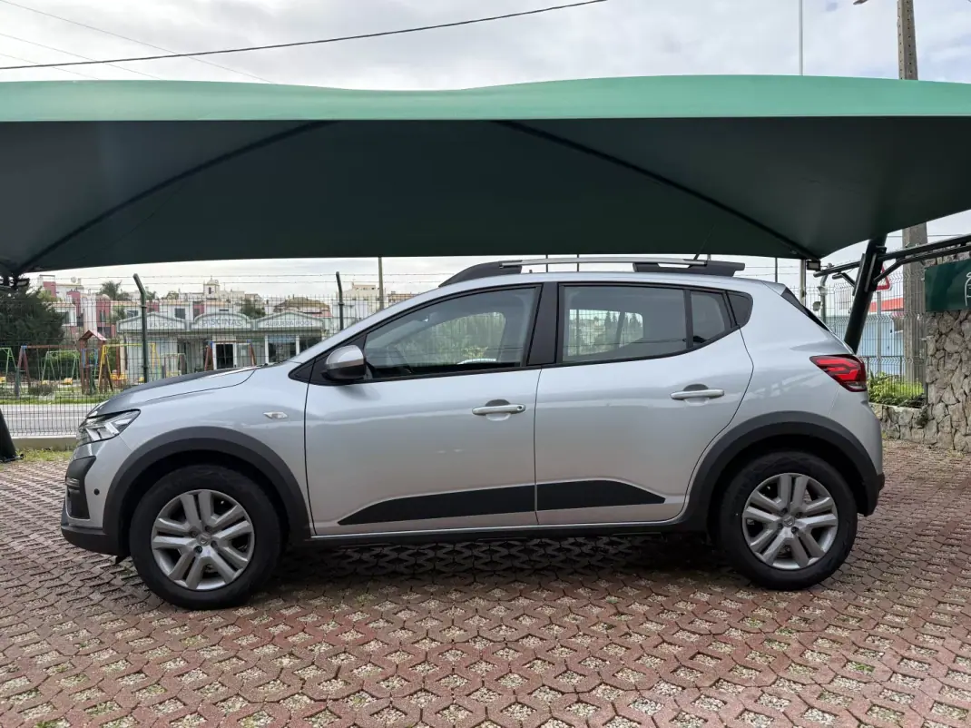 Dacia Sandero 2022 - 15600 EUR, 27510 km - AUTO.MOTO.pt - 27510km - foto 4 de 19