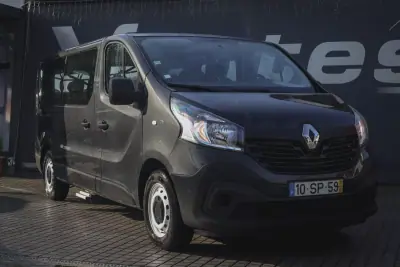 Renault Trafic 2017 - 21750 EUR, 201400 km - AUTO.MOTO.pt - 201400km - foto 2 de 12