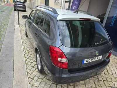 Skoda Fabia Break 2012 - 6000 EUR, 165296 km - AUTO.MOTO.pt - 165296km - foto 6 de 18