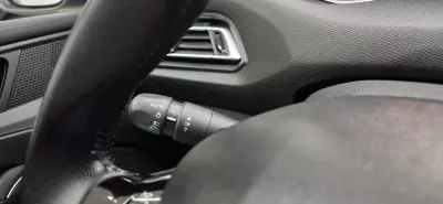 Peugeot 308 SW 2016 - 9490 EUR, 123000 km - AUTO.MOTO.pt - 123000km - foto 14 de 27