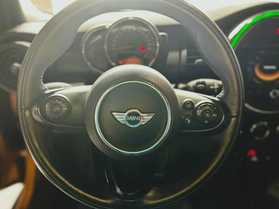 MINI 1000 2016 - 13500 EUR, 200000 km - AUTO.MOTO.pt - 200000km - foto 9 de 26