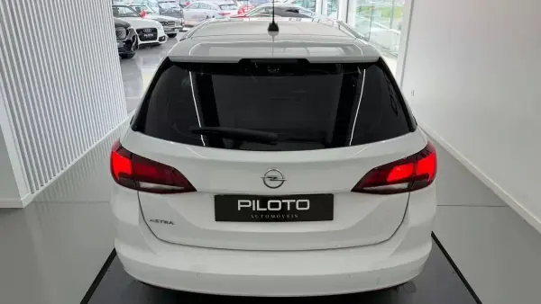Opel Astra Sports Tourer 2019 - 9250 EUR, 203133 km - AUTO.MOTO.pt - 203133km - foto 9 de 28
