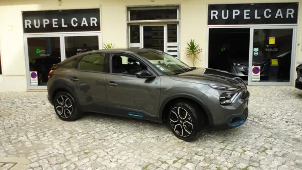 Citroën e-C4 2023 — foto 3 de 22