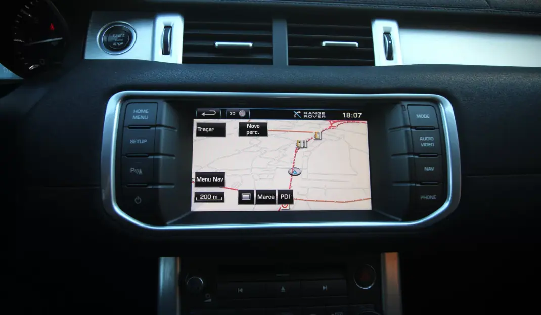 Land Rover Range Rover Evoque 2013 - 18990 EUR, 209500 km - AUTO.MOTO.pt - 209500km - foto 28 de 50