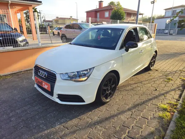 Audi A1 Sportback 2015 — photo 3 of 13