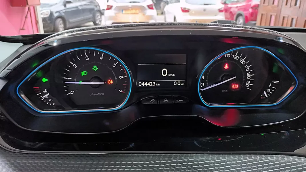 Peugeot 2008 2016 - 13750 EUR, 44423 km - AUTO.MOTO.pt - 44423km - foto 25 de 58