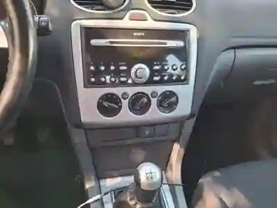 Ford Focus SW 2006 - 4000 EUR, 215000 km - AUTO.MOTO.pt - 215000km - foto 9 de 10