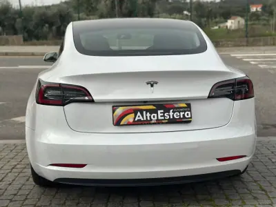 Tesla Model 3 2021 - 29900 EUR, 69729 km - AUTO.MOTO.pt - 69729km - foto 5 de 19
