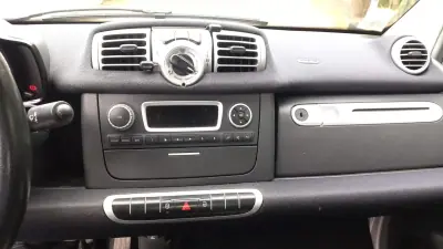 Smart Fortwo Cabrio 2012 - 5900 EUR, 227055 km - AUTO.MOTO.pt - 227055km - foto 6 de 11
