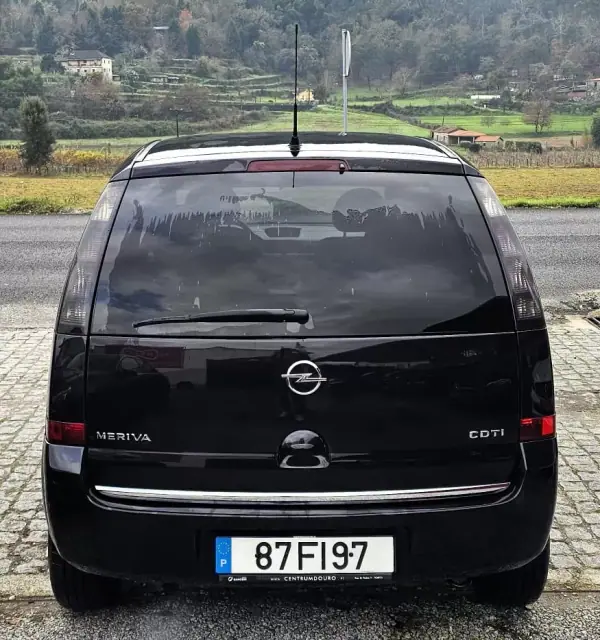 Opel Meriva 2008 - 5000 EUR, 340000 km - AUTO.MOTO.pt - 340000km - foto 17 de 18