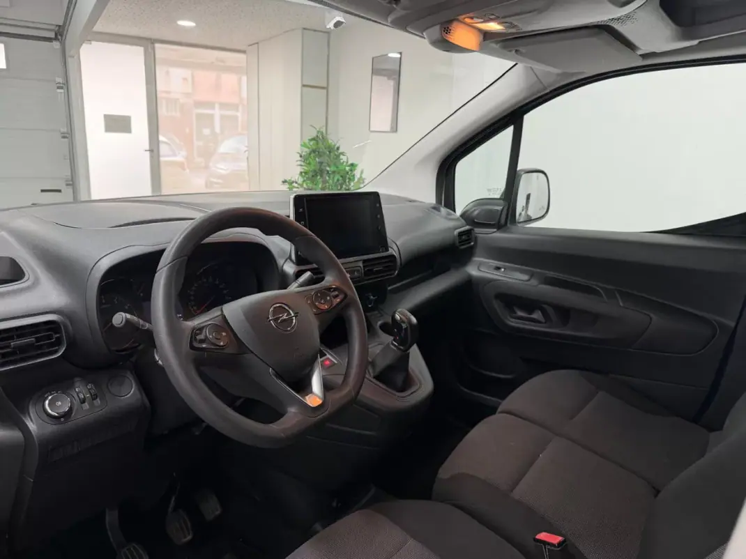 Opel COMBO 2019 - 12990 EUR, 104000 km - 104000km - foto 11 de 27