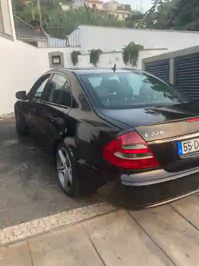 Mercedes-Benz E 220 2007 - 8950 EUR, 12000 km - AUTO.MOTO.pt - 12000km - foto 4 de 14