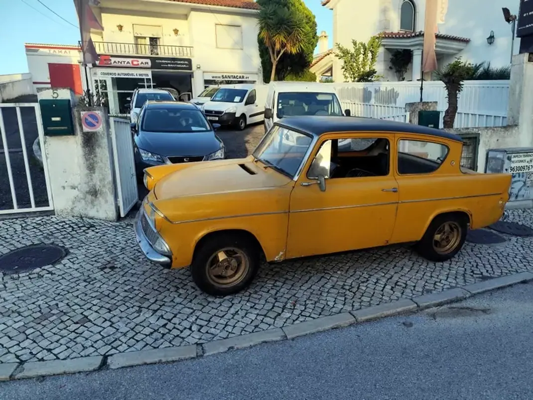 Ford Anglia 1960 - 5000 EUR, 14000 km - AUTO.MOTO.pt - 14000km - foto 2 de 30