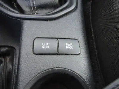 Toyota Hilux 2018 - 31500 EUR, 212452 km - 212452km - foto 11 de 11