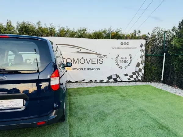 Ford Tourneo Courier 2017 - 9990 EUR, 168856 km - AUTO.MOTO.pt - 168856km - foto 21 de 47