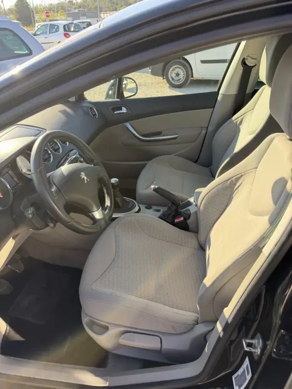 Peugeot 308 SW 2012 - 6250 EUR, 249814 km - AUTO.MOTO.pt - 249814km - foto 10 de 18