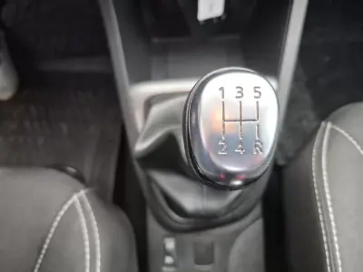 Renault Clio Sport Tourer 2018 - 11250 EUR, 87756 km - AUTO.MOTO.pt - 87756km - foto 21 de 30