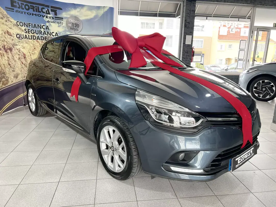 Renault Clio 2019 - 10800 EUR, 122674 km - AUTO.MOTO.pt - 122674km - foto 2 de 22