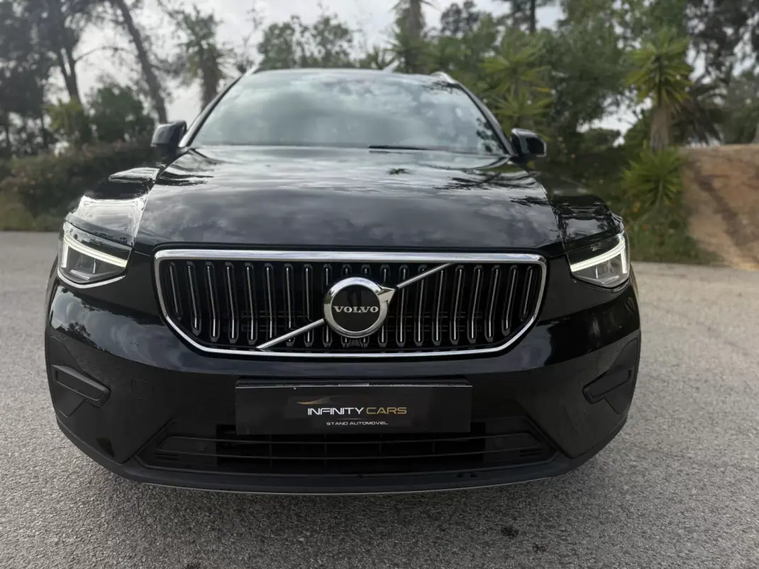 Volvo XC 40 2022 - 25999 EUR, 98000 km - AUTO.MOTO.pt - 98000km - foto 2 de 18