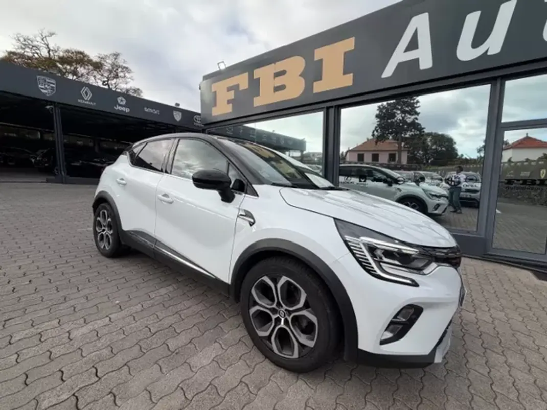 Renault Captur 2022 - 16900 EUR, 84100 km - AUTO.MOTO.pt - 84100km - foto 6 de 12