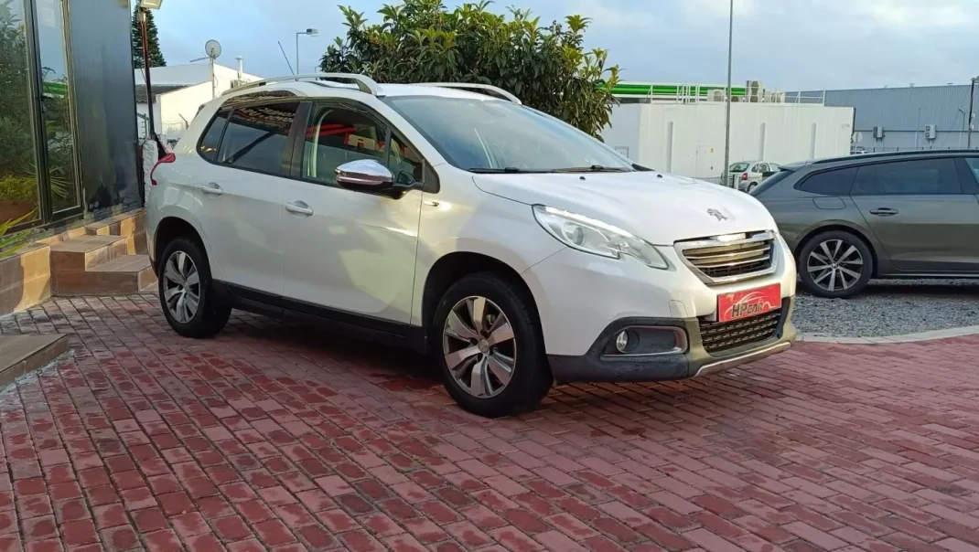 Peugeot 2008 2015 - 12990 EUR, 154000 km - AUTO.MOTO.pt - 154000km - foto 33 de 37
