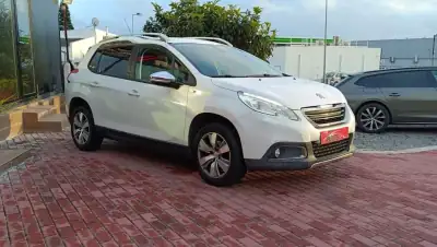 Peugeot 2008 2015 - 12990 EUR, 154000 km - AUTO.MOTO.pt - 154000km - foto 33 de 37