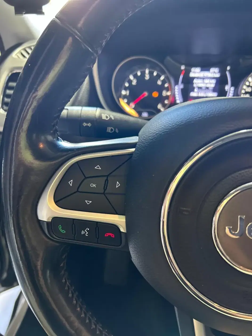 Jeep Compass 2018 - 15250 EUR, 146200 km - 146200km - foto 19 de 29