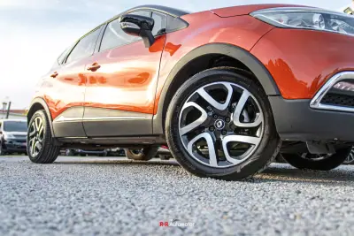 Renault Captur 2015 — foto 5 de 28