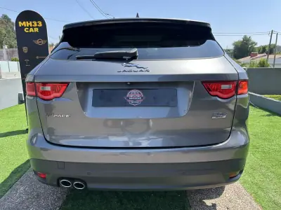 Jaguar F-Pace 2018 - 22500 EUR, 146000 km - AUTO.MOTO.pt - 146000km - foto 10 de 69