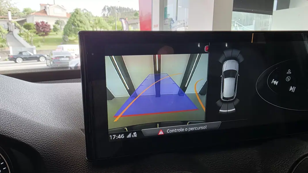 Audi Q2 2018 - 22500 EUR, 149812 km - AUTO.MOTO.pt - 149812km - foto 50 de 69