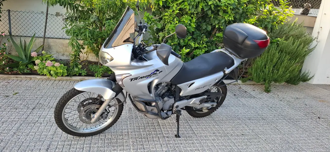 Honda Transalp Base 2001 - 2800 EUR, 155000 km - foto 1 de 1