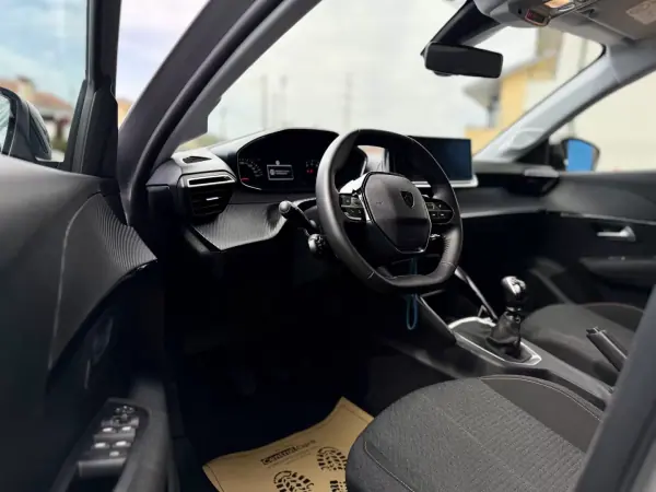 Peugeot 208 2025 - 15950 EUR, 23000 km - AUTO.MOTO.pt - 23000km - foto 12 de 25
