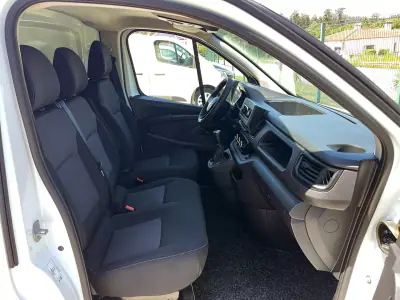 Renault 2022 - 21900 EUR, 128000 km - AUTO.MOTO.pt - 128000km - foto 23 de 33