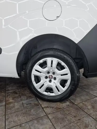 Fiat DOBLO CARGO 1.3 MULTIJET EASY 2018 - 10250 EUR, 177400 km - AUTO.MOTO.pt - 177400km - foto 12 de 26