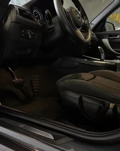 BMW 116 2018 - 18450 EUR, 214000 km - AUTO.MOTO.pt - 214000km - foto 15 de 20