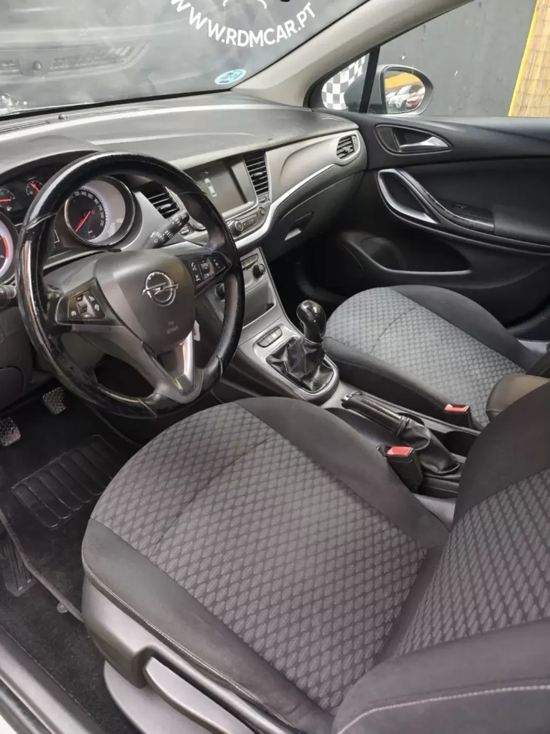 Opel Astra 2016 - 8990 EUR, 187000 km - AUTO.MOTO.pt - 187000km - foto 6 de 11