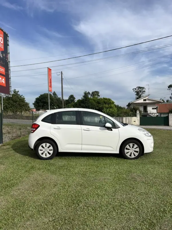 Citroën C3 2011 - 6300 EUR, 261600 km - AUTO.MOTO.pt - 261600km - foto 3 de 7
