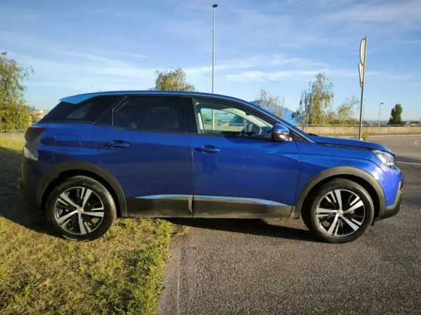 Peugeot 3008 2018 - 13999 EUR, 65181 km - AUTO.MOTO.pt - 65181km - foto 9 de 24