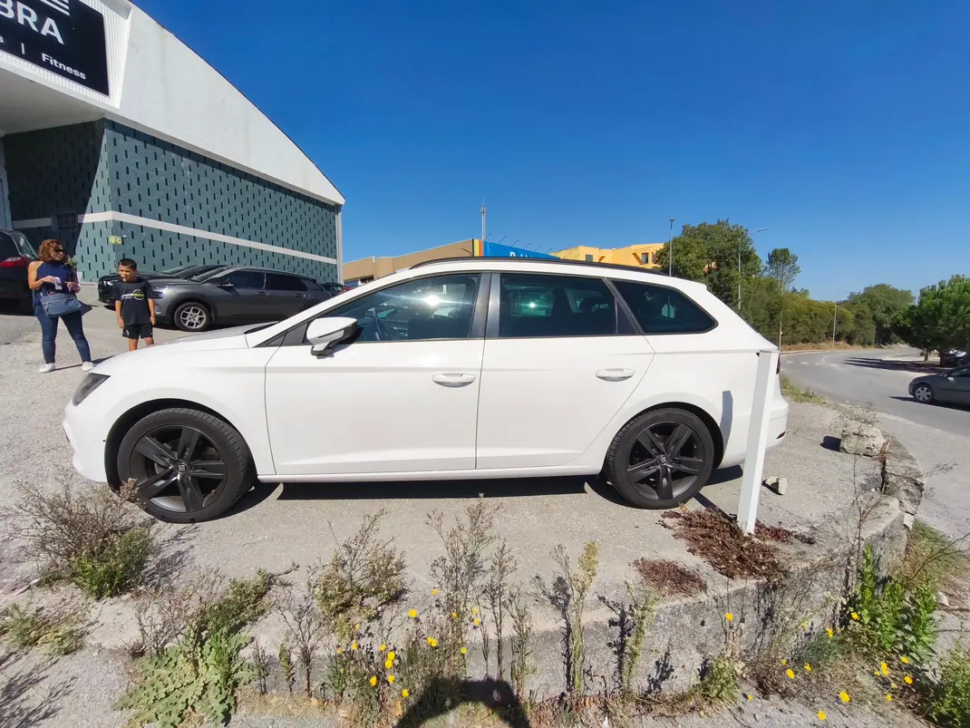 SEAT Leon ST 2019 - 13000 EUR, 158000 km - 158000km - foto 4 de 15