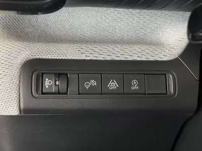 Citroën C3 2025 - 19750 EUR, 20919 km - AUTO.MOTO.pt - 20919km - foto 10 de 16