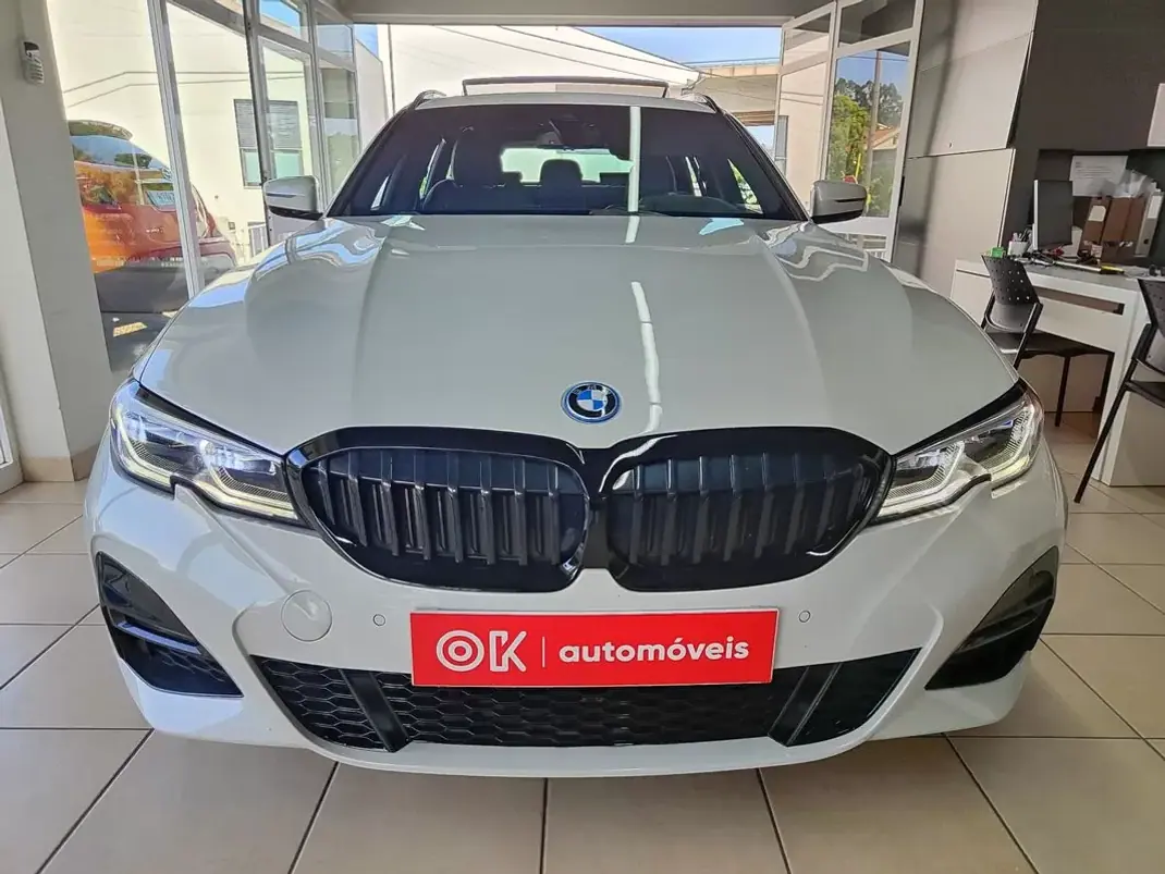 BMW 330 2022 - 36750 EUR, 83300 km - AUTO.MOTO.pt - 83300km - foto 3 de 38