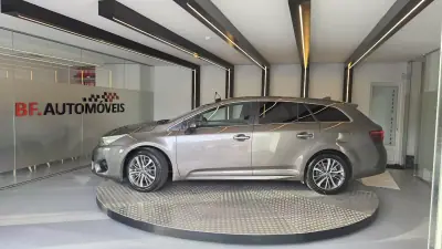 Toyota Avensis Touring Sports 2016 - 14900 EUR, 212217 km - AUTO.MOTO.pt - 212217km - foto 13 de 57