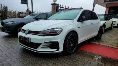 Volkswagen Golf 2017 - 22990 EUR, 113000 km - AUTO.MOTO.pt - 113000km - foto 4 de 15