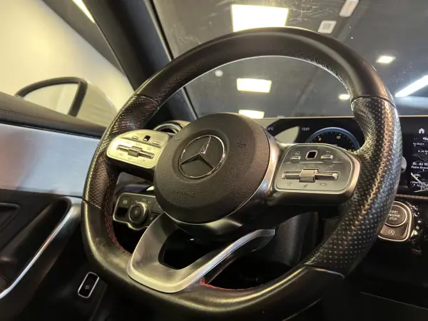 Mercedes-Benz CLA 180 2021 - 24990 EUR, 135000 km - AUTO.MOTO.pt - 135000km - foto 18 de 41