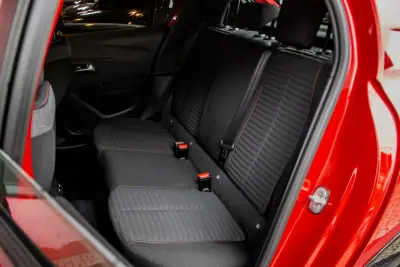 Peugeot e-208 2023 - 17800 EUR, 18457 km - AUTO.MOTO.pt - 18457km - foto 29 de 41