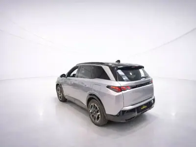 Peugeot E-5008 2025 - 41900 EUR, 12165 km - 12165km - foto 3 de 10